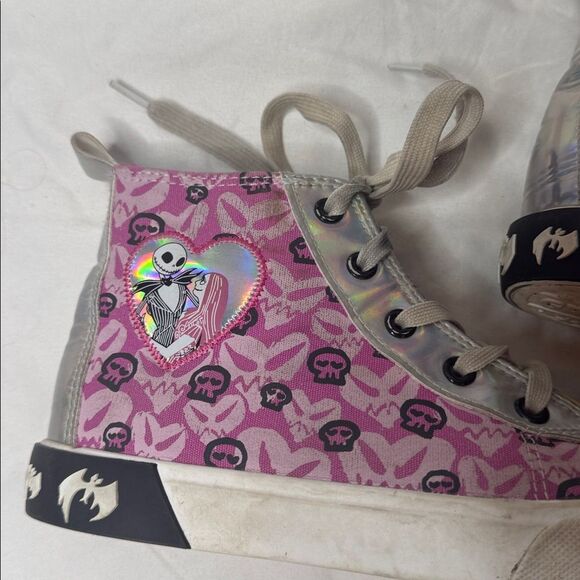 The Nightmare Before Christmas High-Top Girls Sneakers. Size 4. - Picture 6 of 10